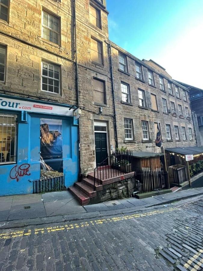 Royal Mile Old Fishmarket Close 에든버러 외부 사진